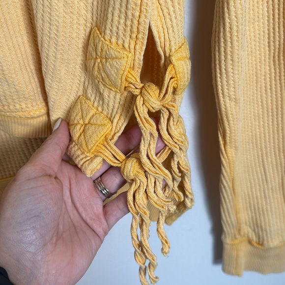 Free People One Cropped Interlaken Top Yellow Size Small - Picture 6 of 7